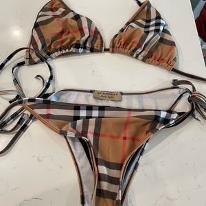 Burberry bikini